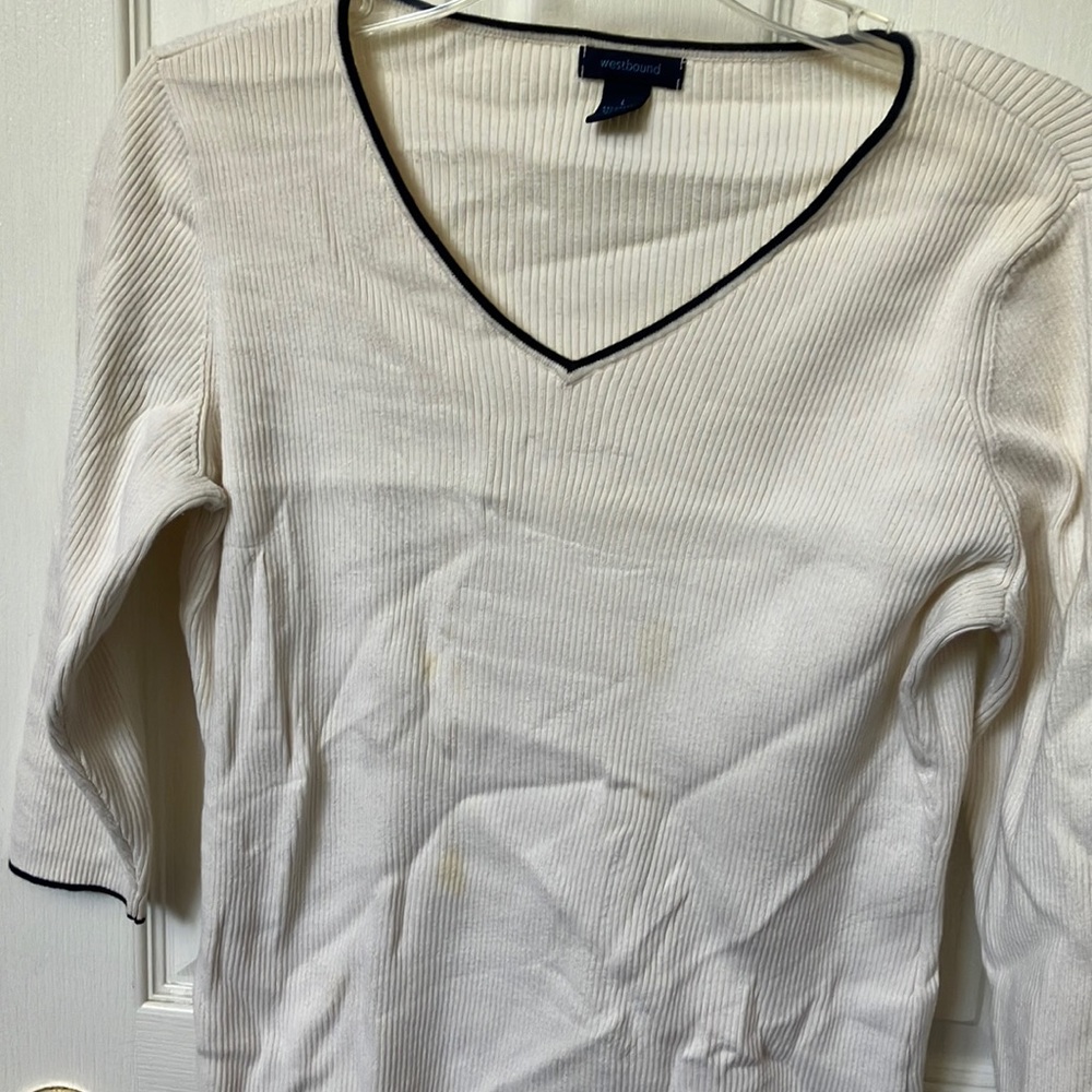 FINAL MARKDOWN Ladies westbound ribbed trimmed top large
